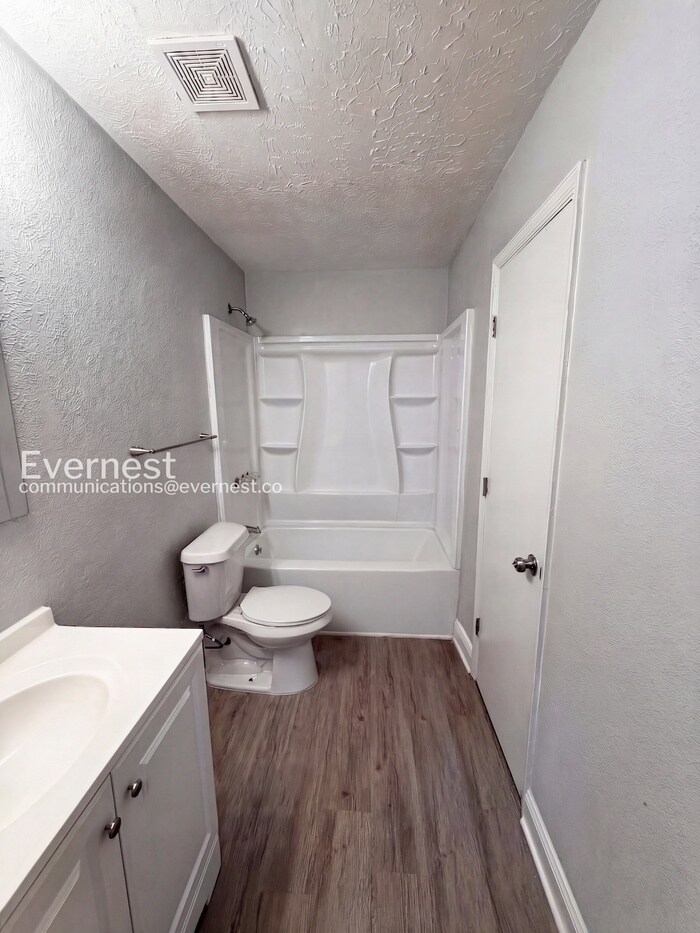 Building Photo - 426 Park Ridge Cir