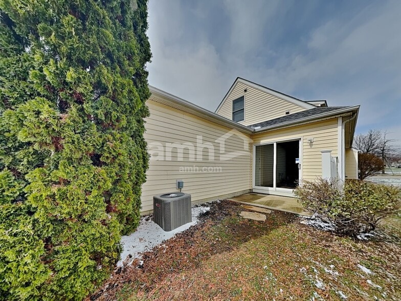 Building Photo - 6019 Haydens Crossing Blvd