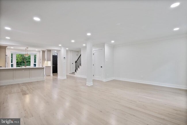 Building Photo - 165 E St NE