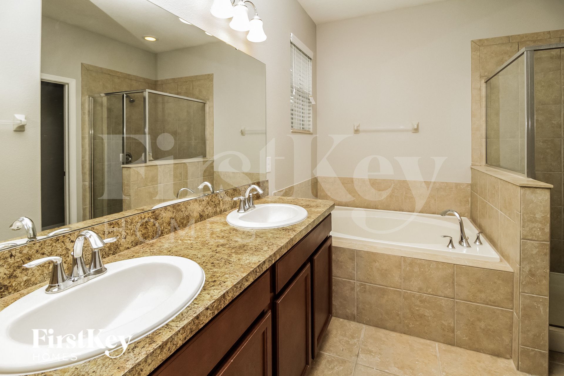 Building Photo - 5820 Coquyt Dr