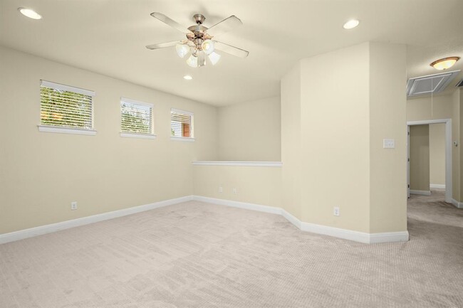 Building Photo - 6708 Menchaca Rd