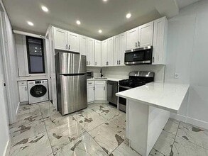Building Photo - 3 bedroom in New York NY 10033