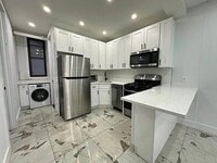 Building Photo - 3 bedroom in New York NY 10033