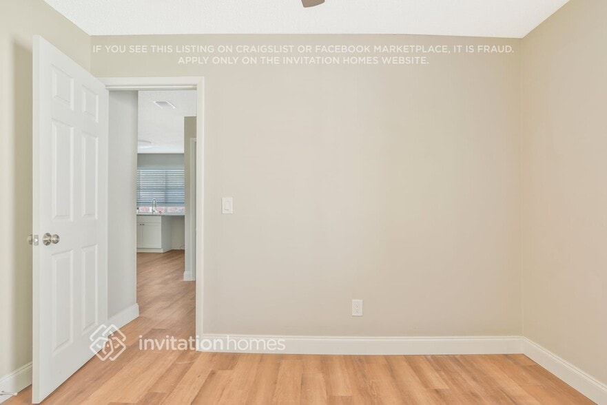 Building Photo - 3434 Coachlight Dr
