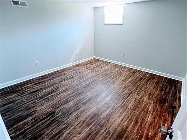 Building Photo - COMFORT AT ITS PEAK