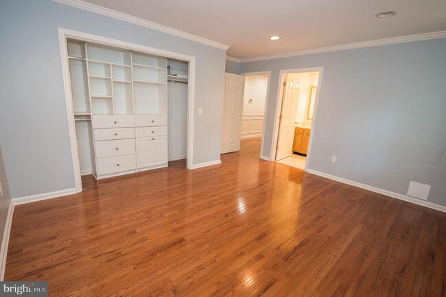 Building Photo - 5482 Royal Mile Blvd