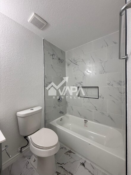 Building Photo - 4915 Brazoswood