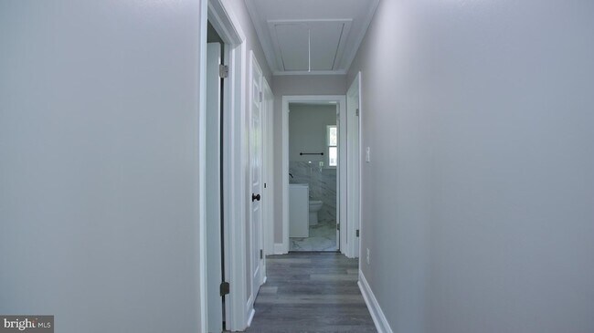 Building Photo - 2608 Holly Dr