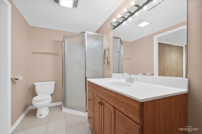 Building Photo - 38W199 Heatherfield Dr