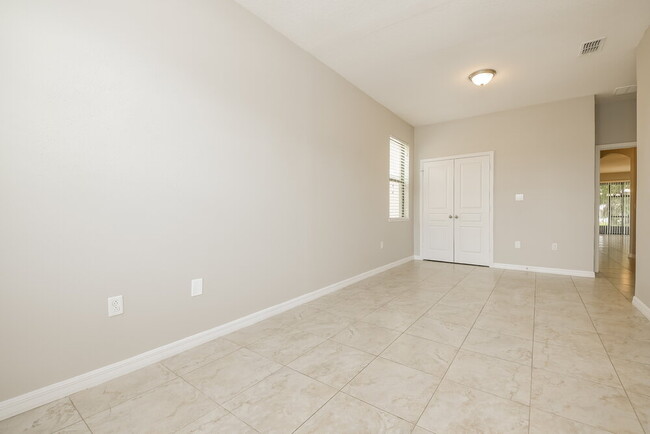 Building Photo - 2914 Vista Ct