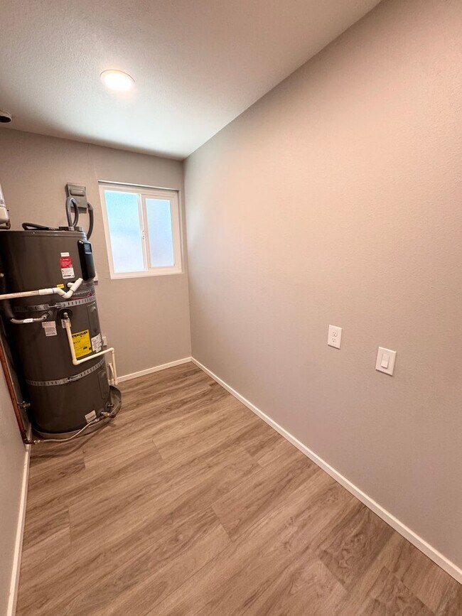 Building Photo - 1503 Brown Dr