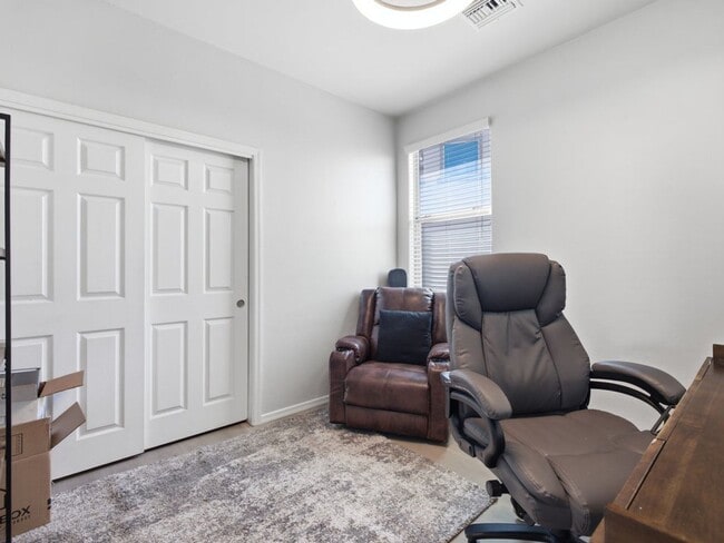 Building Photo - Spacious Cul-de-Sac Living with Modern Comforts & Community Perks