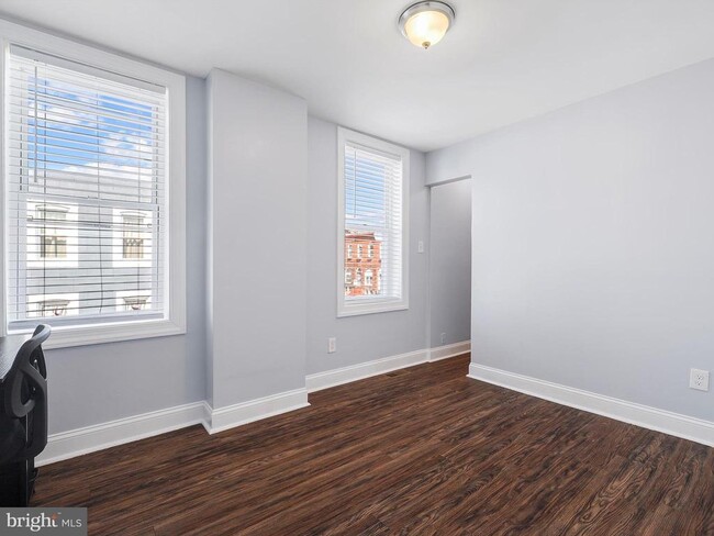 Building Photo - 1713 E Lafayette Ave