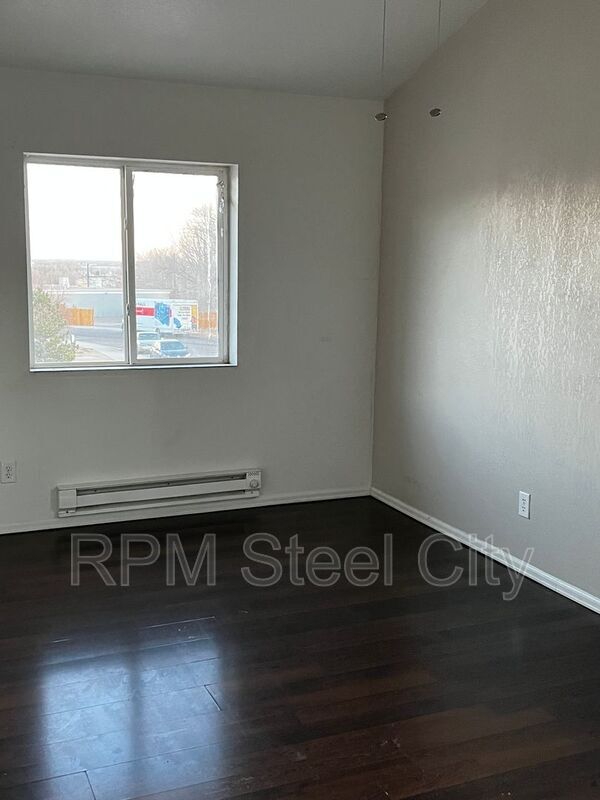 Building Photo - 1719 Oakshire Ln