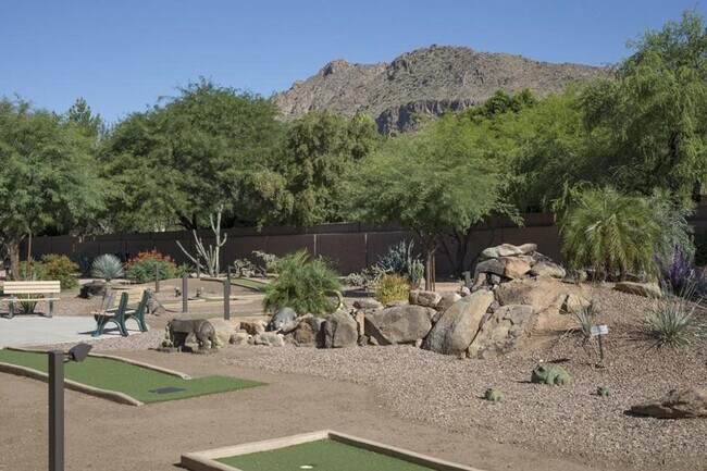 Building Photo - 6302 E Camelback Rd