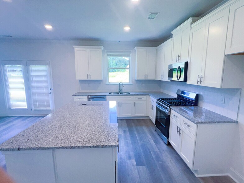 Building Photo - 3796 Lockaby Way