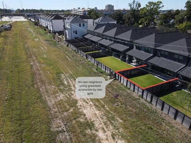 Building Photo - Wycliffe Dr.