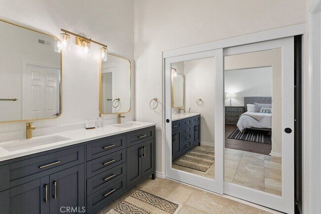 Building Photo - 33882 Diana Dr