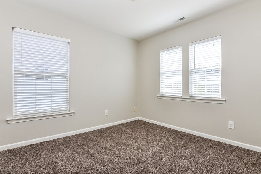 Building Photo - 8904 Elizabeth Bennet Pl