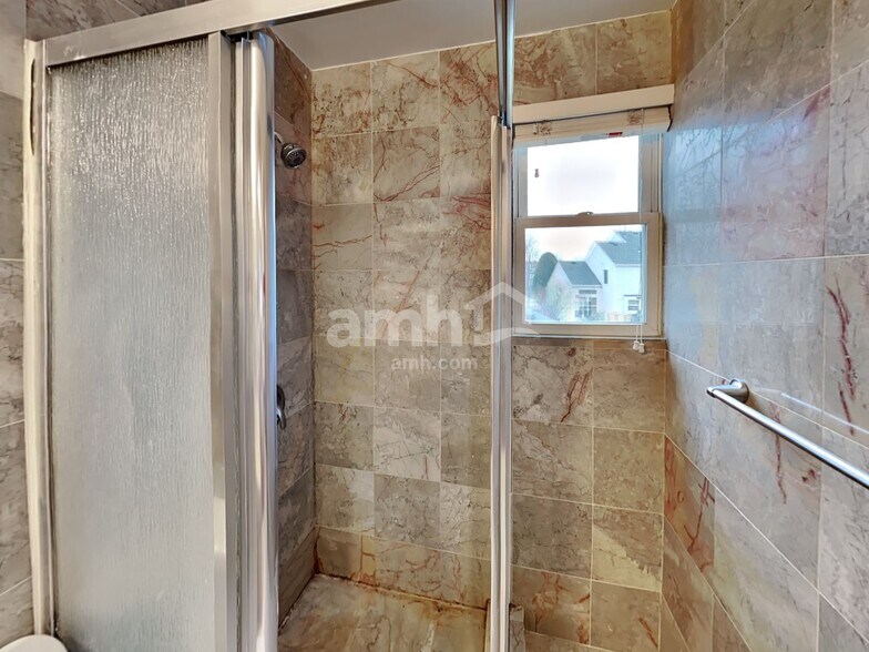 Building Photo - 10620 Rushmore Ln