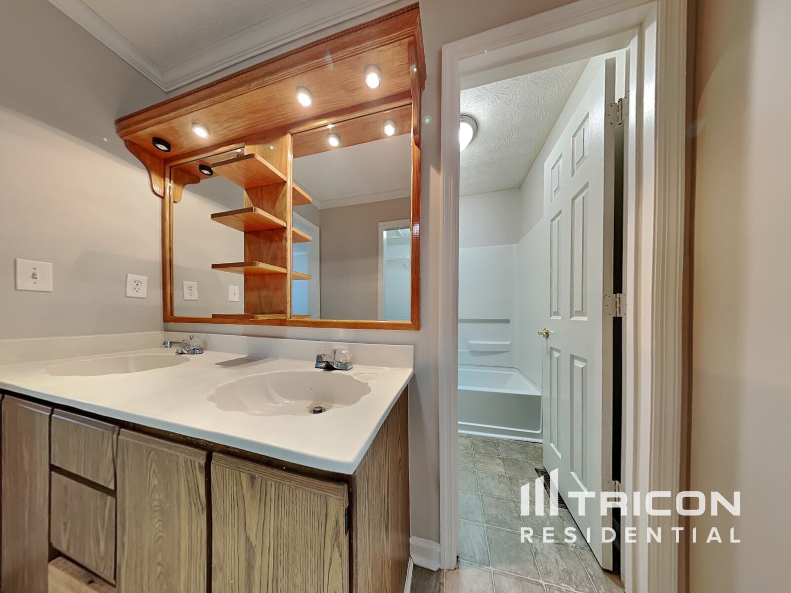 Building Photo - 5625 Longbow Dr