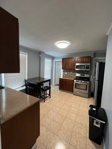 Building Photo - 309 Columbus Ave