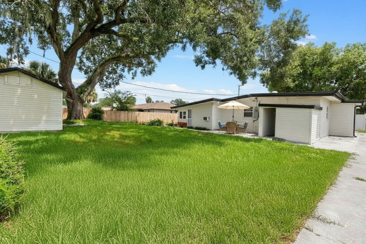 Building Photo - 228 Sunset Dr
