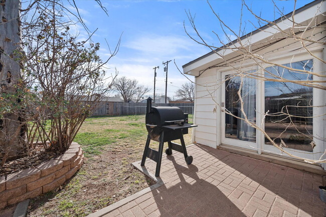 Building Photo - 4803 8th St