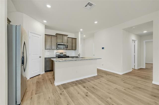 Building Photo - 804 Honey Maple St