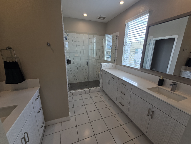 Building Photo - 41 Sea Crest Dr