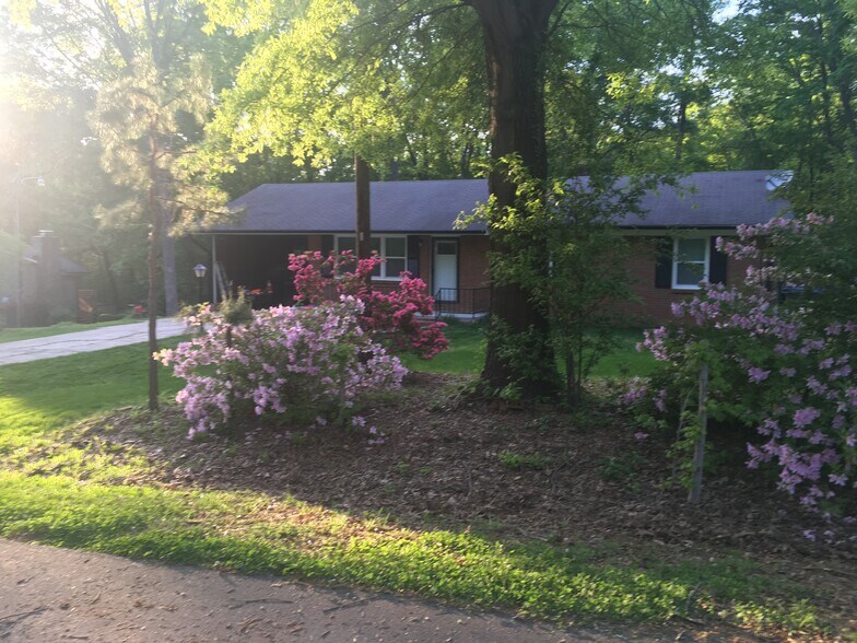 Building Photo - 510 Short St