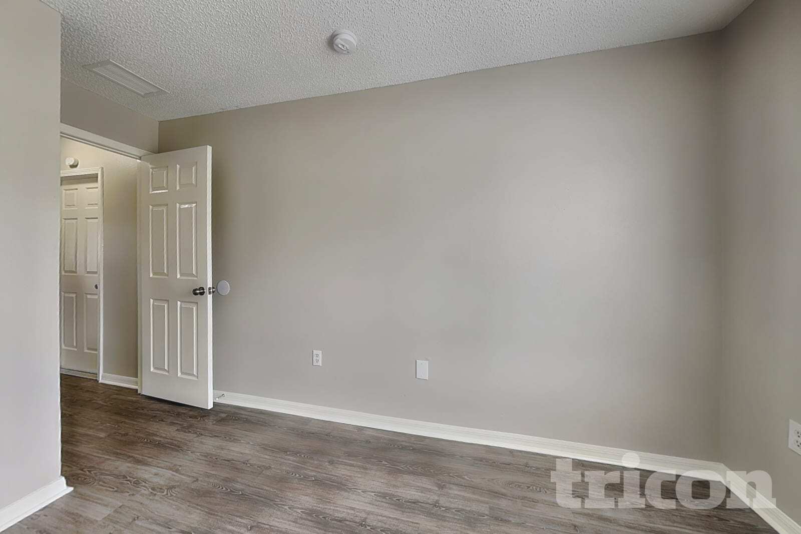 Building Photo - 11759 Lynmoor Dr
