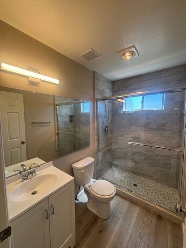 Building Photo - Your Pismo Escape: Stylish 2BR with Fireplace, Patio & Beach Proximity