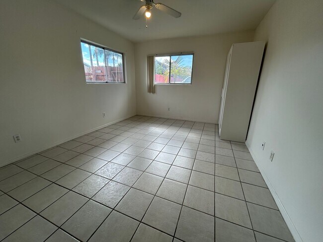 Building Photo - 735 Genevieve St