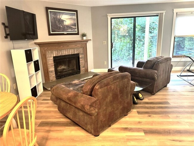 Building Photo - 15565 26th Ave N