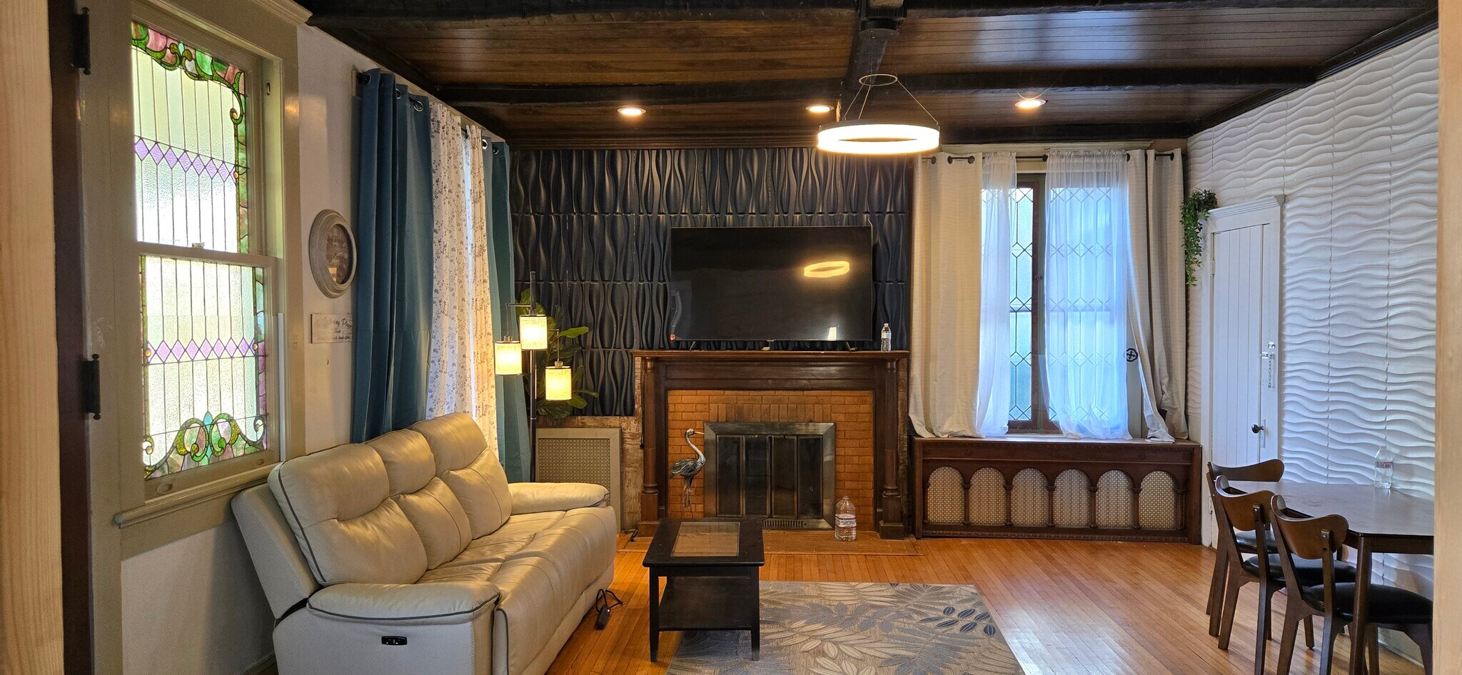 Building Photo - 1718 Capouse Ave