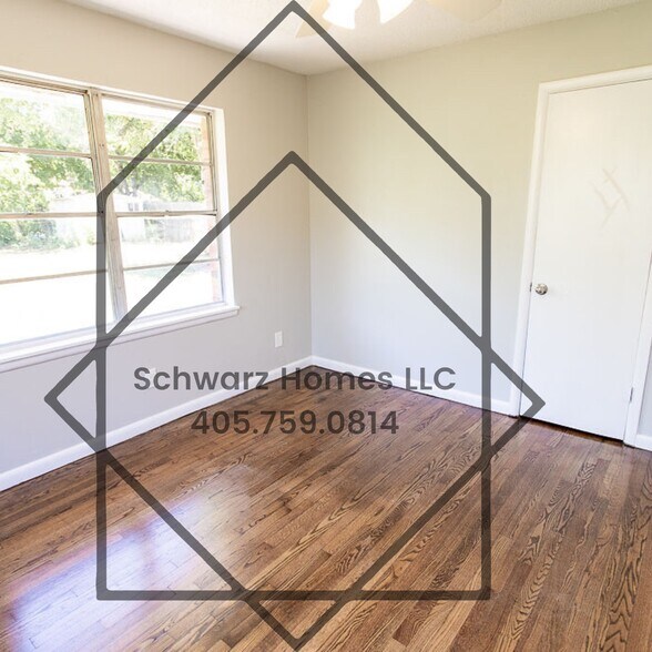 Building Photo - 3009 N Vermont Ave