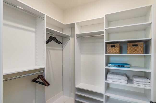 Building Photo - Flexible terms - A Rare Retreat hidden above the Canyons + Separate Guest House  Fully furnished:...