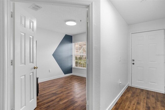 Building Photo - 1645 Windsor Oak Ct