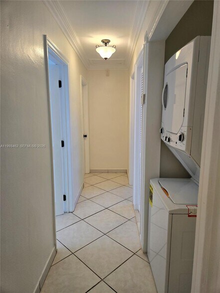 Building Photo - 10475 SW 42nd Ter