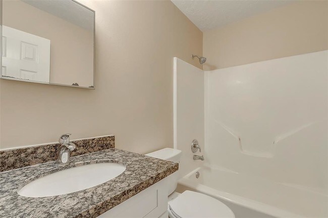 Building Photo - 17010 Grampin Dr