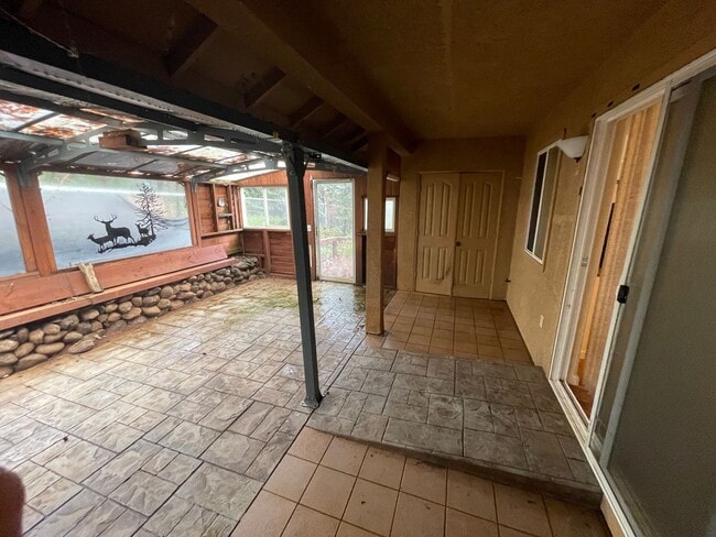 Building Photo - Magalia 3 bedroom 2 bath home, attached garage, low maintenance yard, california room