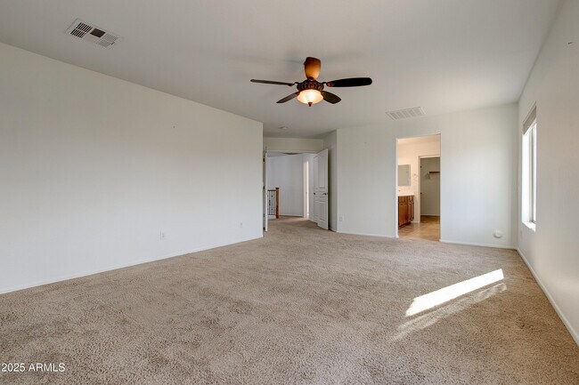 Building Photo - 2237 W Bonanza Ln