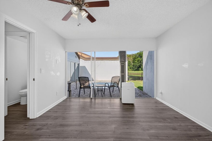Building Photo - 7812 Linkside Dr