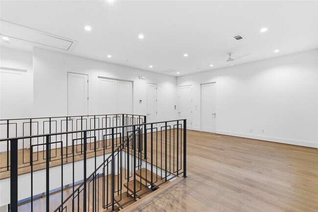 Building Photo - 6273 Piping Rock Ln