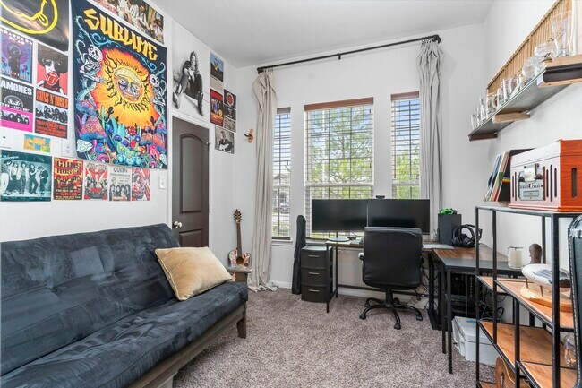 Building Photo - 3221 Climbing Gardens Ct