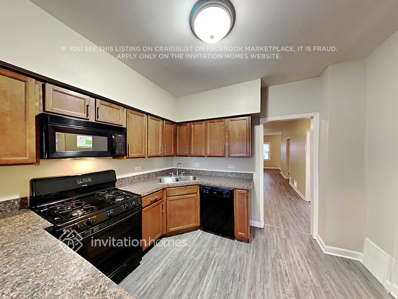 Building Photo - 7611 W Fullerton Ave