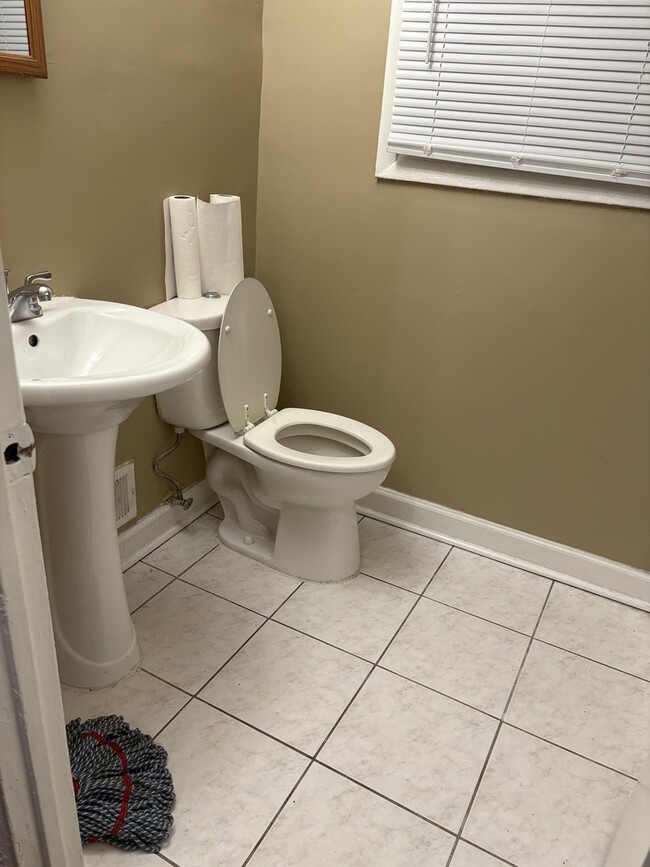 Building Photo - 2035 171st St