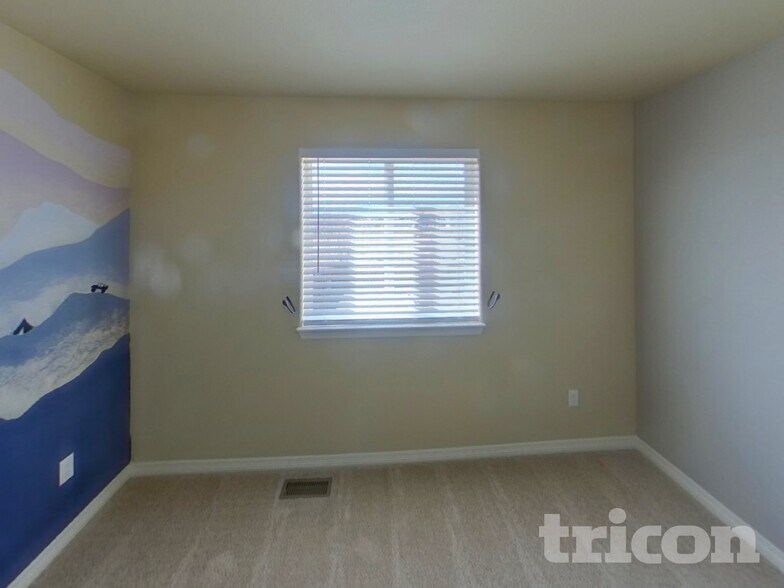 Building Photo - 9766 Silver Stirrup Dr