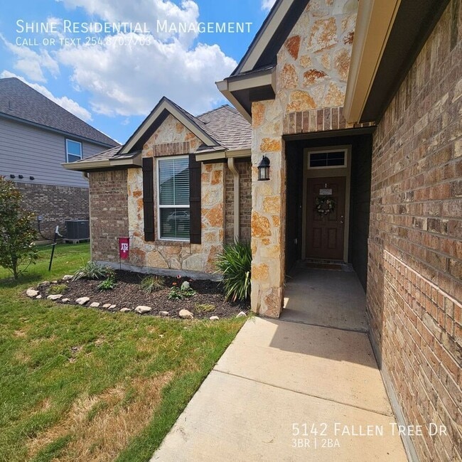 Building Photo - 5142 Fallen Tree Dr